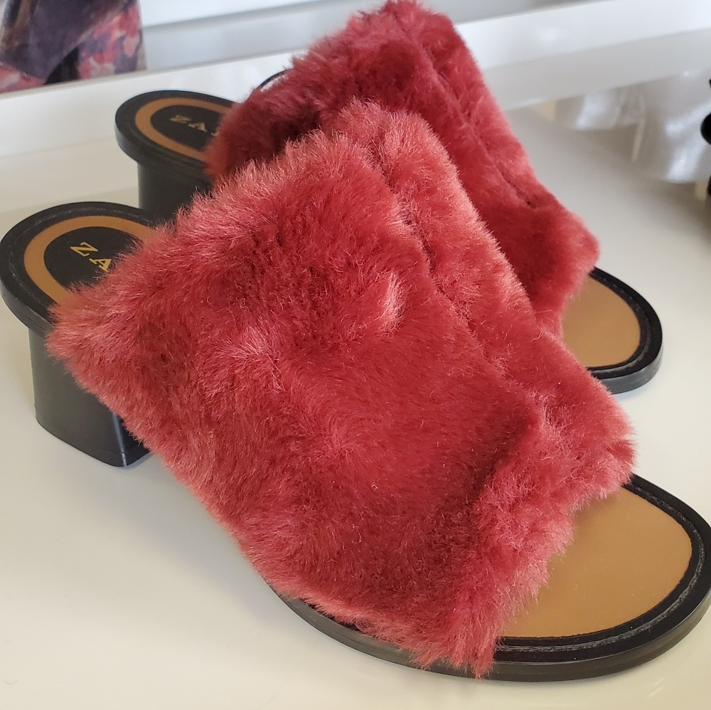 New! Zara Faux Fur Mules - Picture 7 of 7